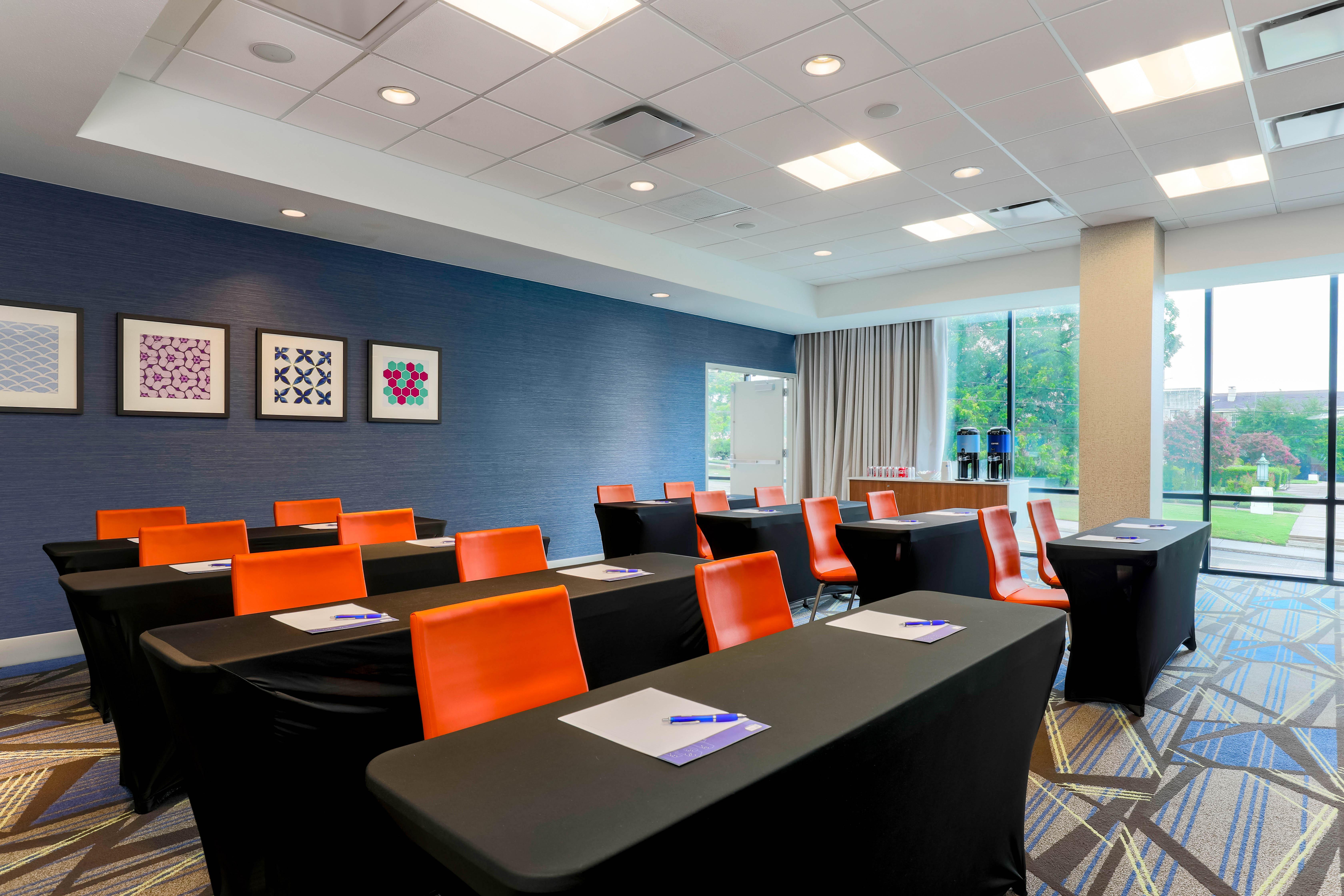 Express & Worth Downtown By Ihg