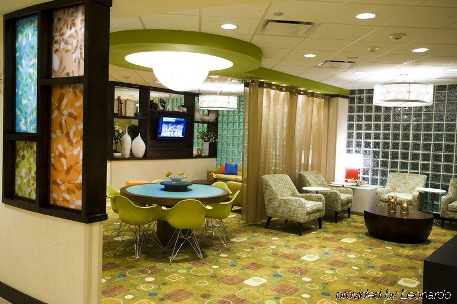 Express & Worth Downtown By Ihg