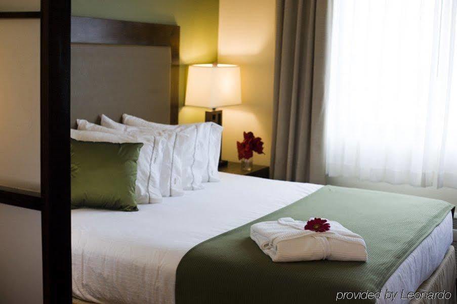 Express & Worth Downtown By Ihg