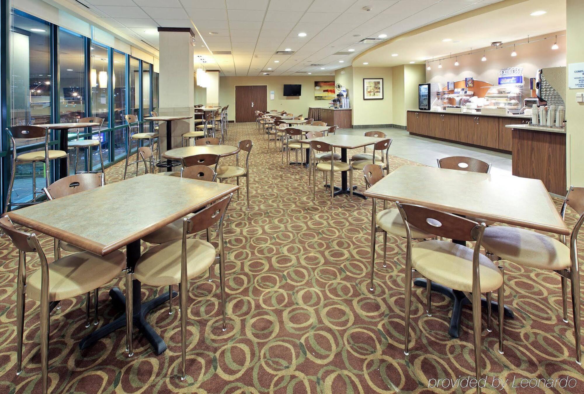 Express & Worth Downtown By Ihg Fort Worth